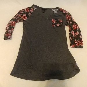 3/4 Sleeve Floral Top